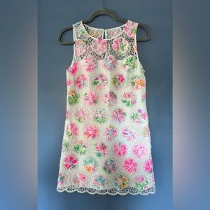 Lilly Pulitzer Vivia Romper in “Paradise Found Print Flower Lace”. NWT. Size 4.